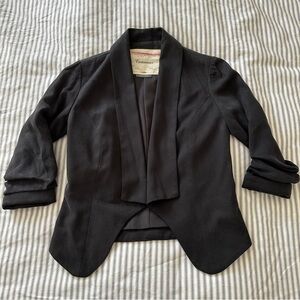 Anthropologie Cartonnier scrunched sleeve blazer black 00P